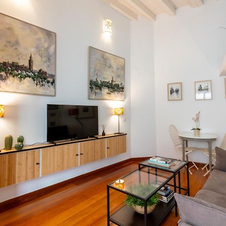 Apartamentos Rg Goyeneta Sevilla Kültér fotó
